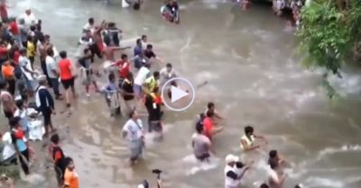 Video: Cả làng ra sông quăng chài bắt cá