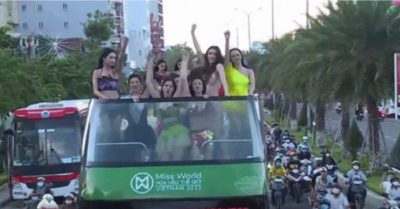 Tin sáng 23/7: Thí sinh hoa hậu nhảy nhót trên đường; dừng việc đua bò tại Trà Sư