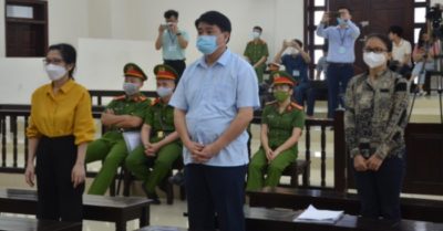 Nộp 85 bằng khen và bệnh án, ông Nguyễn Đức Chung được đề nghị giảm án