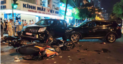 Tin sáng 29/7: Lao ôtô vào hàng loạt phương tiện: ‘có xe biển đỏ gặp nạn’; Nga phóng tên lửa vào miền bắc Ukraine