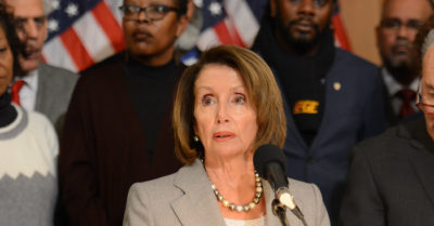 Hơn 700.000 người theo dõi chuyến bay chở bà Pelosi tới Đài Loan