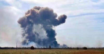 Video: Lại nổ lớn kho đạn Nga ở Crimea, hàng nghìn người dân sơ tán khẩn