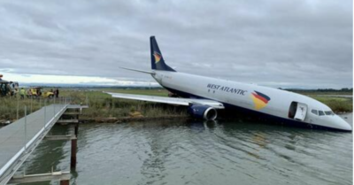 Máy bay chở hàng Boeing 737 hạ cánh trượt  khỏi đường băng và lao vào hồ nước ở Pháp