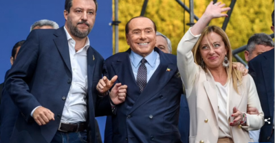 Video: Một nhóm người hạ bỏ lá cờ EU khi Liên minh cánh hữu của bà Meloni giành thắng lợi tại Ý