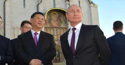 Trung Quốc ‘đục nước béo cò’: Mua dầu Nga, bán cho châu Âu, hưởng tiền chênh lệch khổng lồ