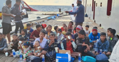 Tin sáng 10/12: Tàu Việt Nam cứu 154 người Rohingya sắp chìm; Tỉnh Bình Phước không xây cầu Mã Đà