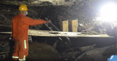 Tin 20/1: Đưa bé Hạo Nam lên an táng; Hơn 10 đăng kiểm viên bị cáo buộc nhận hàng chục tỷ đồng