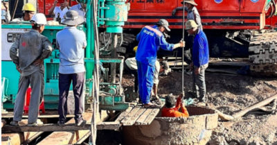 Tin sáng 4/1: Cứu cháu bé lọt cọc sâu 35m – lỡ tiến độ đêm thứ 4; dự kiến kéo lên trong sáng nay