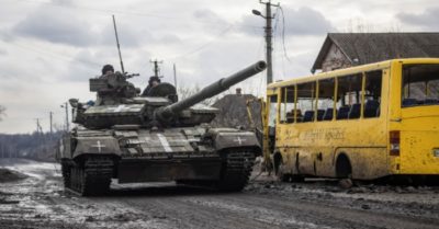 NATO lo sợ: Mục đích thật sự của Ukraine tấn công doanh trại Nga?