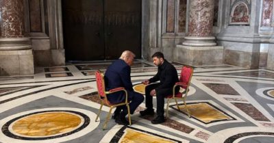Trump và Zelenskyy gặp riêng tại Rome trước tang lễ Giáo Hoàng Francis