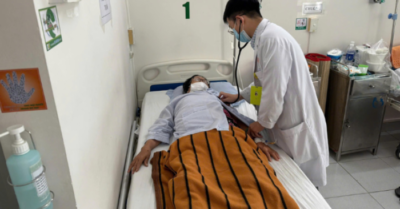 Phát hiện giun lươn ký sinh trực tiếp trong dạ dày bệnh nhân
