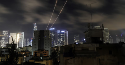 Chiến tranh Israel-Iran kéo dài ngày thứ sáu, Trump yêu cầu Iran đầu hàng