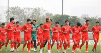 HLV Kim Sang Sik loại thêm 5 cầu thủ, Đình Bắc lên tiếng