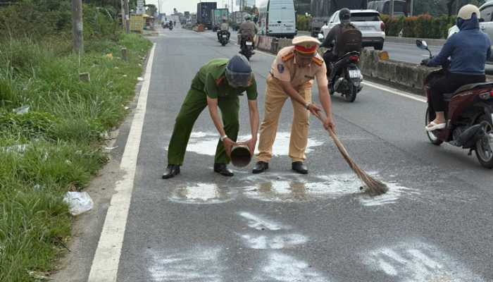Phun sơn chữ bắn tốc độ
