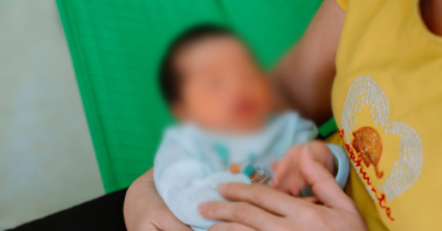 Bé gái sơ sinh bị bỏ rơi trong túi nilon tại Ninh Bình
