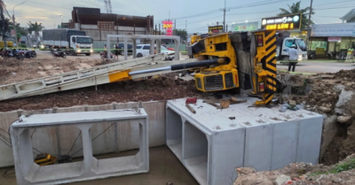 Cần cẩu sập đè chết công nhân tại Đồng Nai