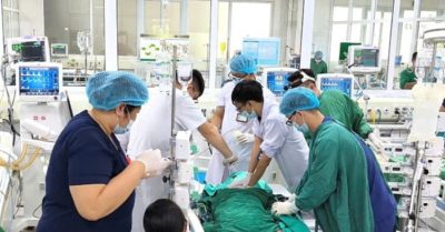 Nguy kịch sau khi ăn tiết canh, lòng lợn