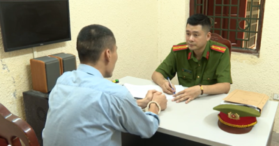 Bắt giữ “ông trùm” đường dây xe máy điện giả cực lớn ở Hà Nội