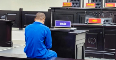 Mâu thuẫn khi tranh giành khách, tài xế xe ôm rút dao đâm người tử vong