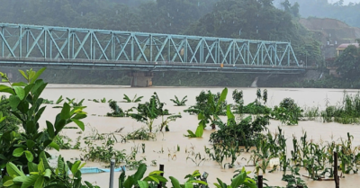 Ba người bị mưa lũ Lào Cai cuốn trôi