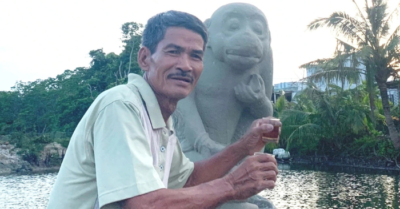 Lão nông giao nộp tượng thần khỉ chưa được thưởng