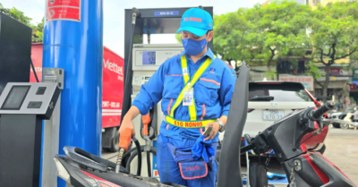 Giá xăng tăng trở lại, RON 95 vượt mốc 20.000 đồng