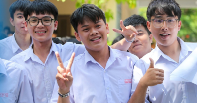 “Điểm chuẩn đại học 2025: Thí sinh hồi hộp chờ kết quả trong bối cảnh khó lường”