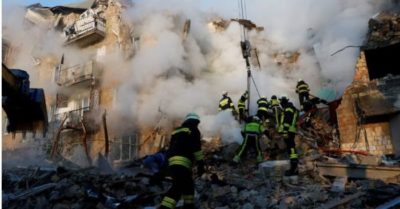 Ukraine tố Nga không kích dữ dội Kiev khiến 10 người chết và 38 người bị thương