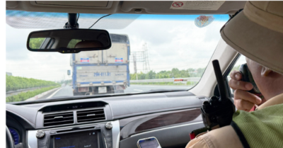 Ngày đầu thí điểm, cảnh sát gọi loa yêu cầu xe tải ‘không chiếm làn 1 cao tốc’