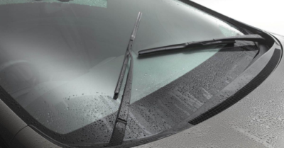 Một sai lầm khi thay cần gạt mưa ô tô có thể khiến bạn mất hàng chục triệu đồng