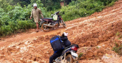 Đường đến trường ‘vừa đi, vừa ngã’ của giáo viên cắm bản ở Điện Biên