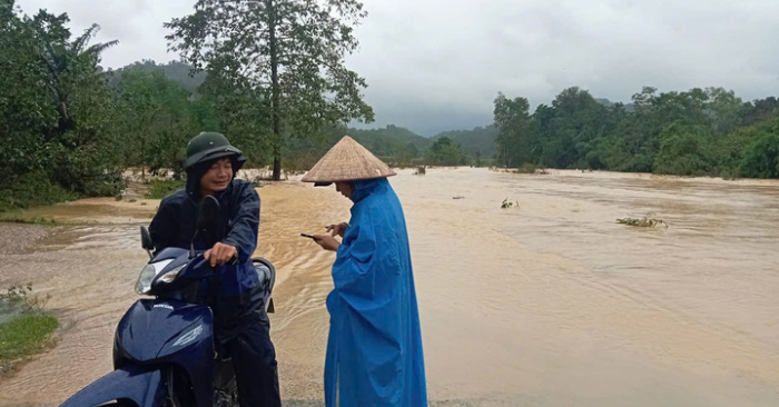 Khẩn trương tìm kiếm công nhân mất tích trong vùng lũ cô lập ở Thanh Hóa