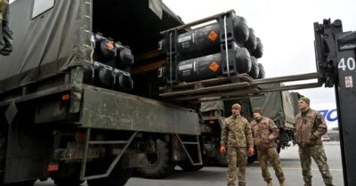 Châu Âu bắt đầu mua vũ khí Mỹ cho Ukraine