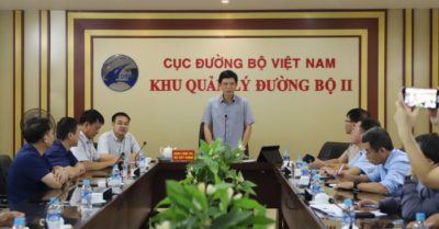 Phó Thủ tướng chỉ đạo khẩn: Cấm người dân ra đường trong vùng tâm bão số 5
