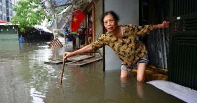 Vì sao Hà Nội ngập sâu và kéo dài sau mưa lớn?