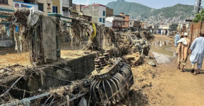 Hơn 320 người chết vì lũ quét, Pakistan chìm trong hoang tàn
