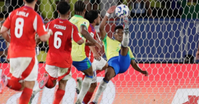Brazil thắng Chile áp đảo ở vòng loại