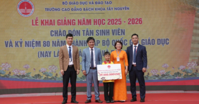 Nghị lực phi thường của tân sinh viên công nghệ thông tin