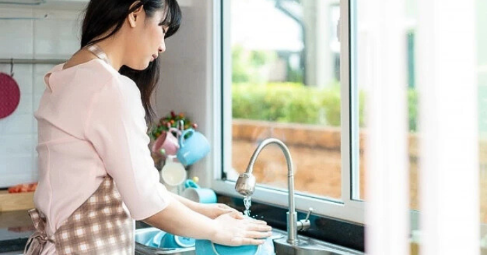 Người phụ nữ 20 năm làm nội trợ cay đắng vì bị coi thường
