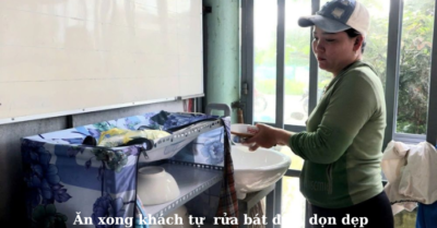 Ấm lòng từ “Tiệm mì chay 1.000 đồng” ở Năm Căn