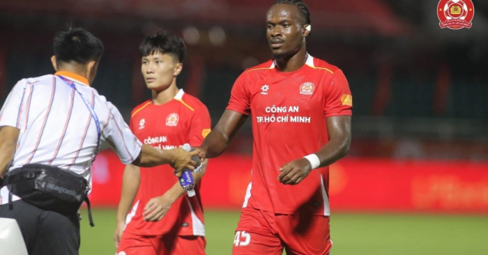 tiền đạo Noel Mbo