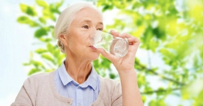 Cách phòng thiếu nước giúp người cao tuổi khỏe mạnh