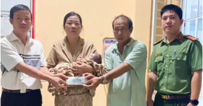 Đồng Nai: Giải cứu người phụ nữ tâm thần bế con sơ sinh đi lang thang