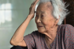 Vụ án gà lôi trắng: Mẹ già rơi nước mắt khi con trai được minh oan