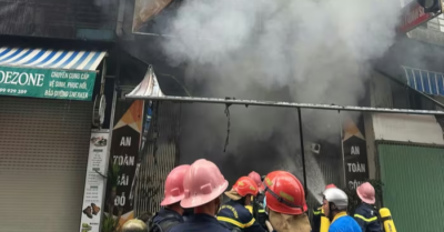 Cháy nhà 3 tầng ở Quy Nhơn, khói đen cuồn cuộn