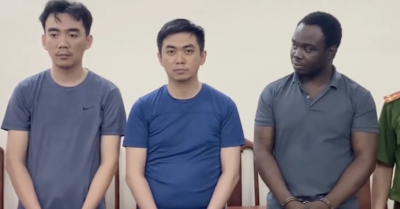 Vận chuyển trái phép tiền tệ qua biên giới dưới vỏ bọc kinh doanh