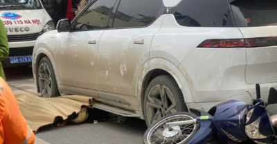 Một người tử vong tại chỗ sau va chạm với ô tô biển vàng trên phố Khâm Thiên