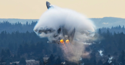 Sức mạnh biến thể F-15EX Mỹ qua màn trình diễn hơi nước