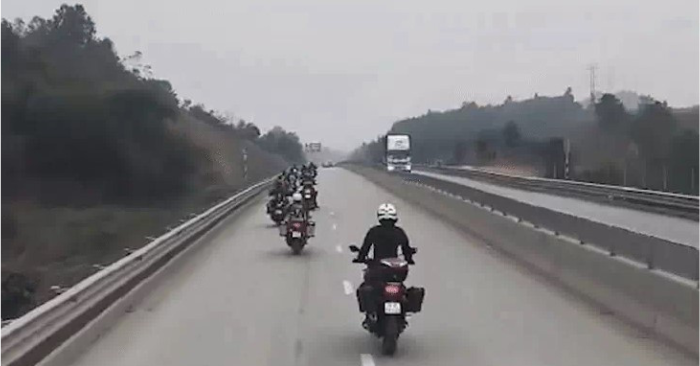 Xử phạt đoàn người nước ngoài điều khiển mô tô đi vào cao tốc Tuyên Quang – Phú Thọ