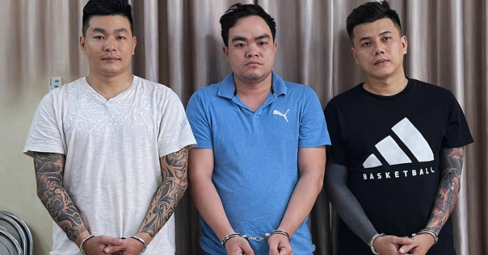 TPHCM: Truy tố người đàn ông chĩa súng vào đầu con nợ ép ký giấy nhận nợ 5 tỷ đồng